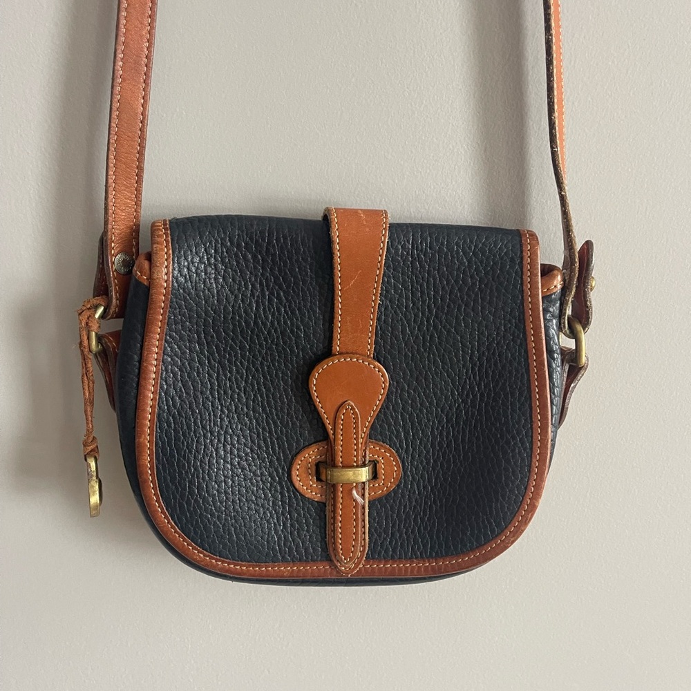 Vintage Dooney & Bourke Navy & Cognac Brown Leather Crossbody Purse - Picture 3 of 9